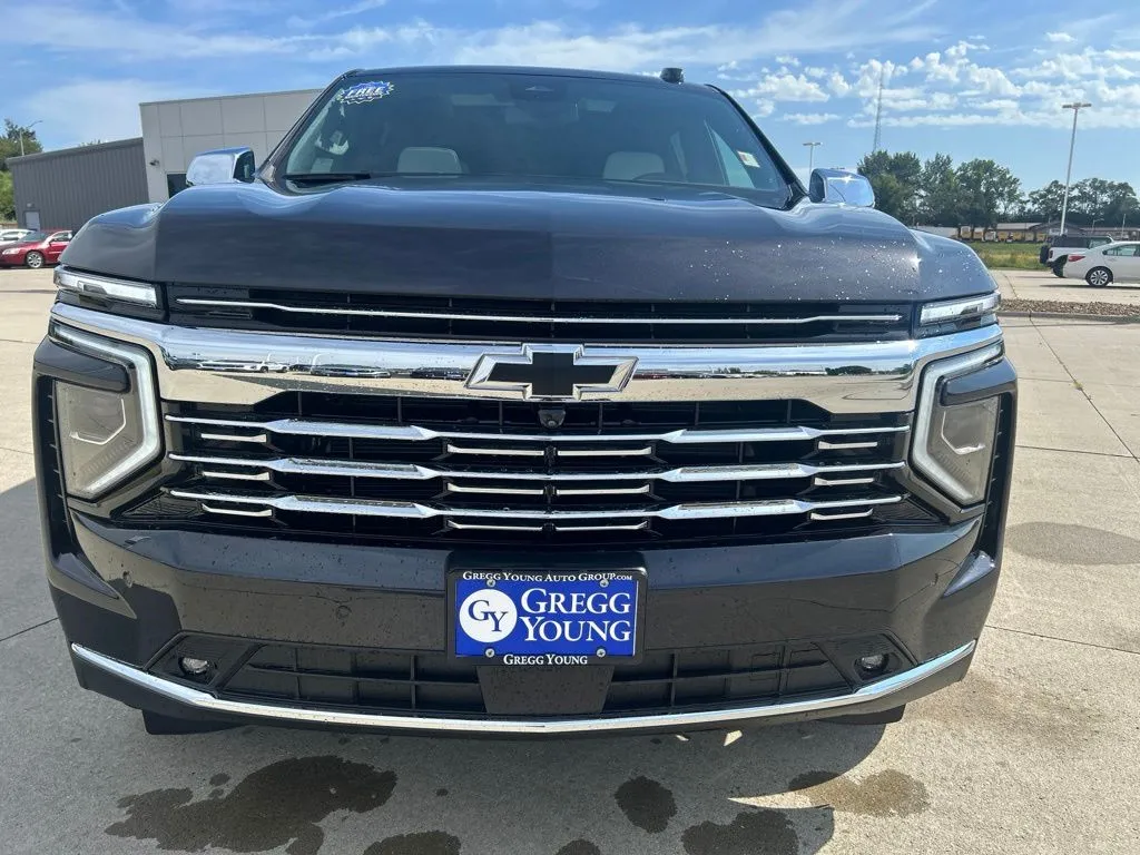 2026 Chevrolet Suburban Premier - Photo 10