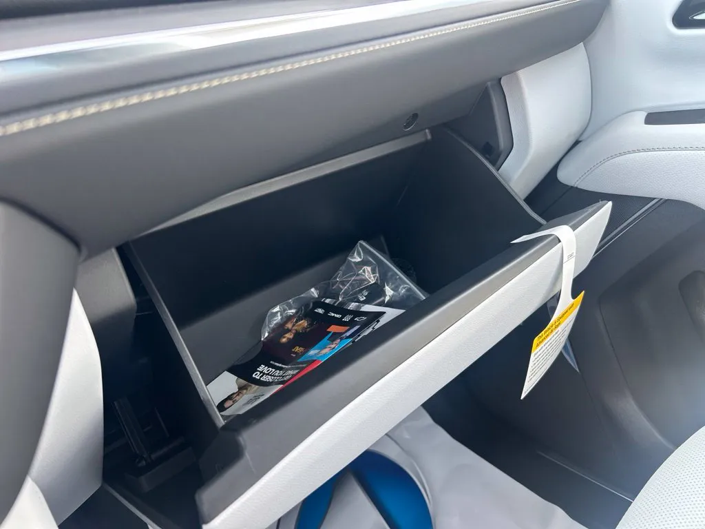 2026 Chevrolet Suburban Premier - Photo 27