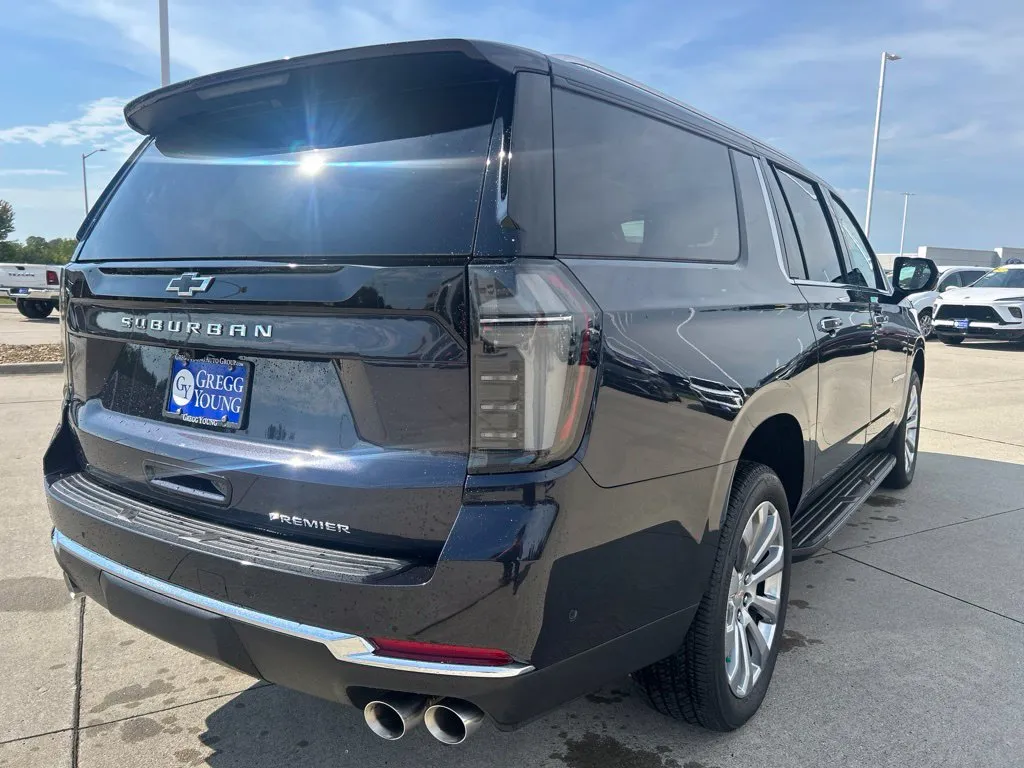 2026 Chevrolet Suburban Premier - Photo 6