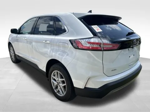 More photos of 2024 Ford Edge SEL at Gregg Young Chevrolet Newton, IA