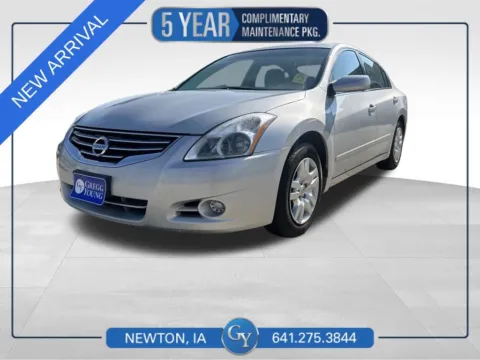 Silver 2012 Nissan Altima 2.5 S for sale in Newton, IA