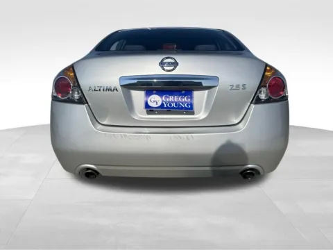 More photos of 2012 Nissan Altima 2.5 S at Gregg Young Chevrolet Newton, IA
