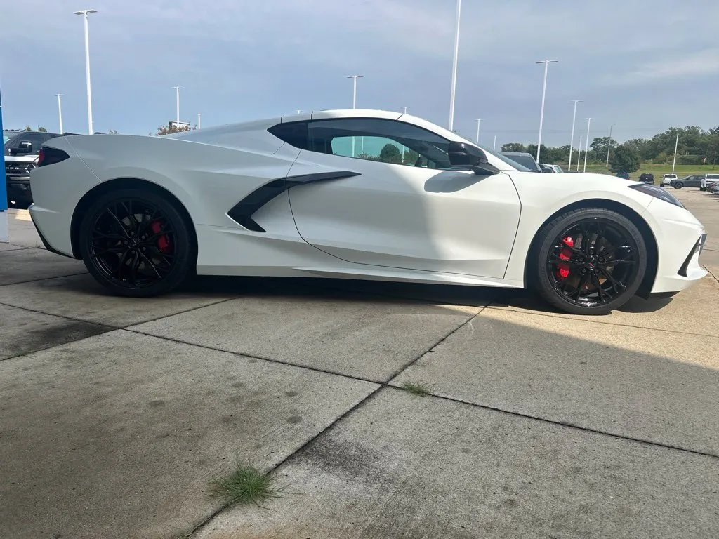 2026 Chevrolet Corvette 2LT - Photo 7