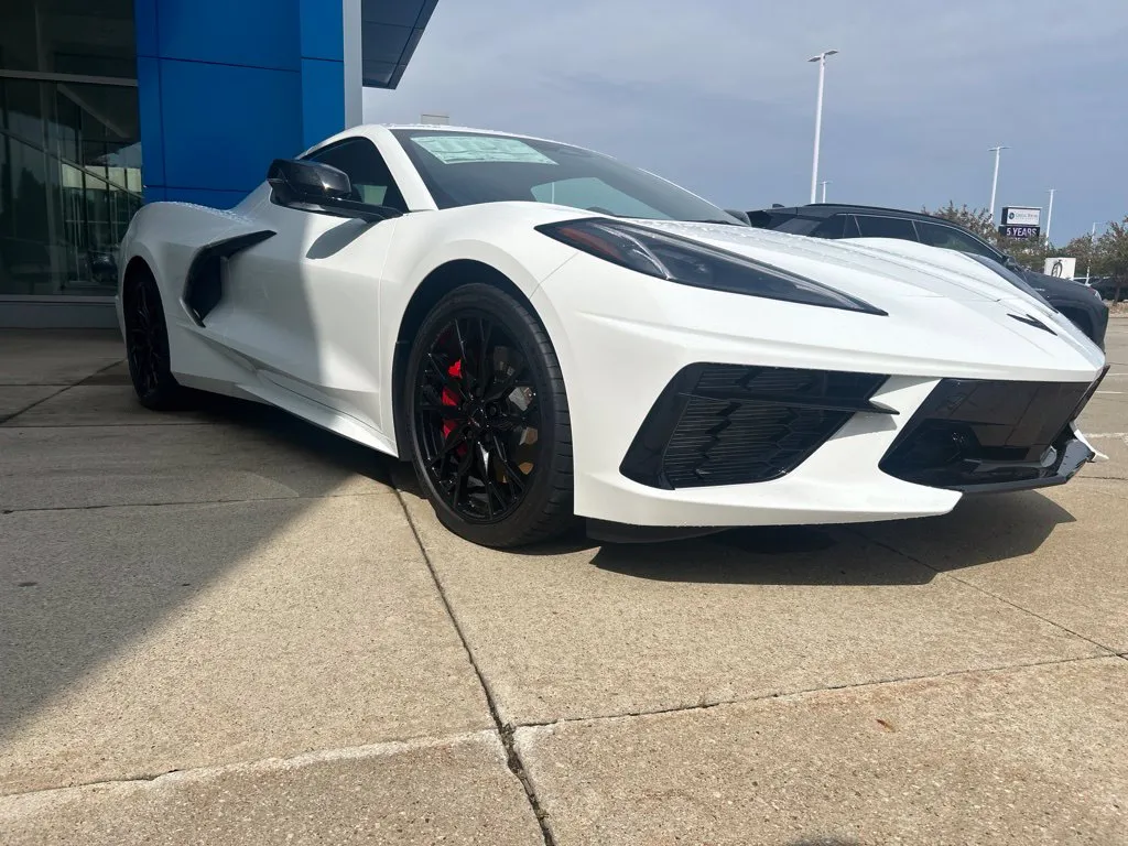 2026 Chevrolet Corvette 2LT - Photo 9