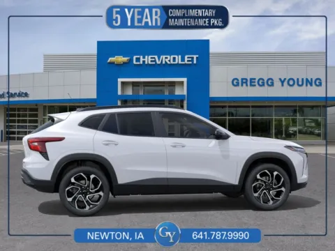 White 2026 Chevrolet Trax 2RS for sale in Newton, IA