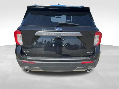 More photos of 2024 Ford Explorer XLT at Gregg Young Chevrolet Newton, IA