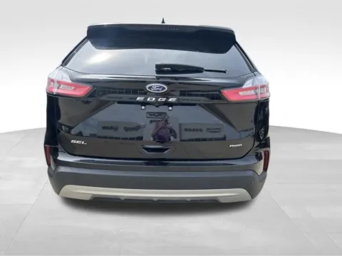 More photos of 2024 Ford Edge SEL at Gregg Young Chevrolet Newton, IA