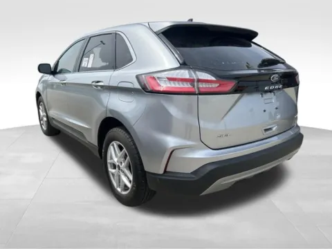 More photos of 2023 Ford Edge SEL at Gregg Young Chevrolet Newton, IA