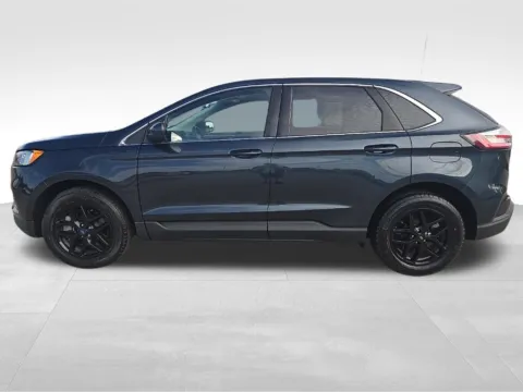 Another view of 2023 Ford Edge SEL for sale in Newton, IA at Gregg Young Chevrolet Newton