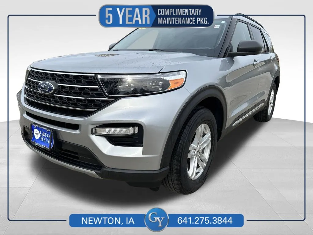 Silver 2023 Ford Explorer XLT for sale in Newton, IA