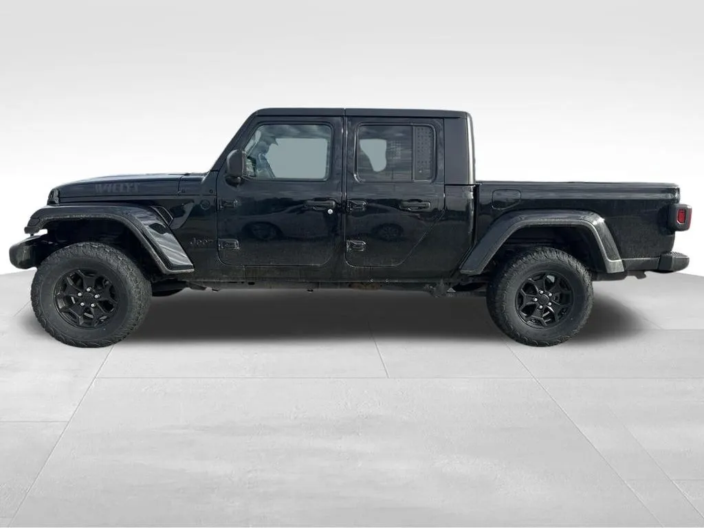 Used 2021 Jeep Gladiator Willys for sale in Newton, IA at Gregg