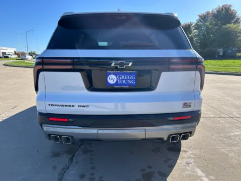 More photos of 2027 Chevrolet Traverse Z71 at Gregg Young Chevrolet Newton, IA
