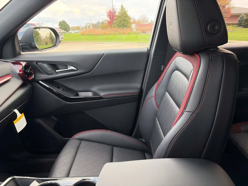 2027 Chevrolet Equinox RS - Photo 22