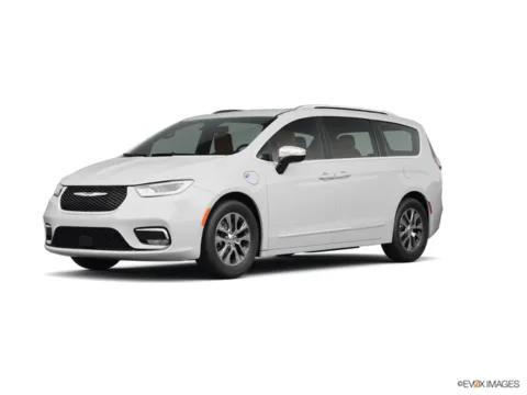 Photos of 2023 Chrysler Pacifica Hybrid Pinnacle for sale in Newton, IA at Gregg Young Chevrolet Newton