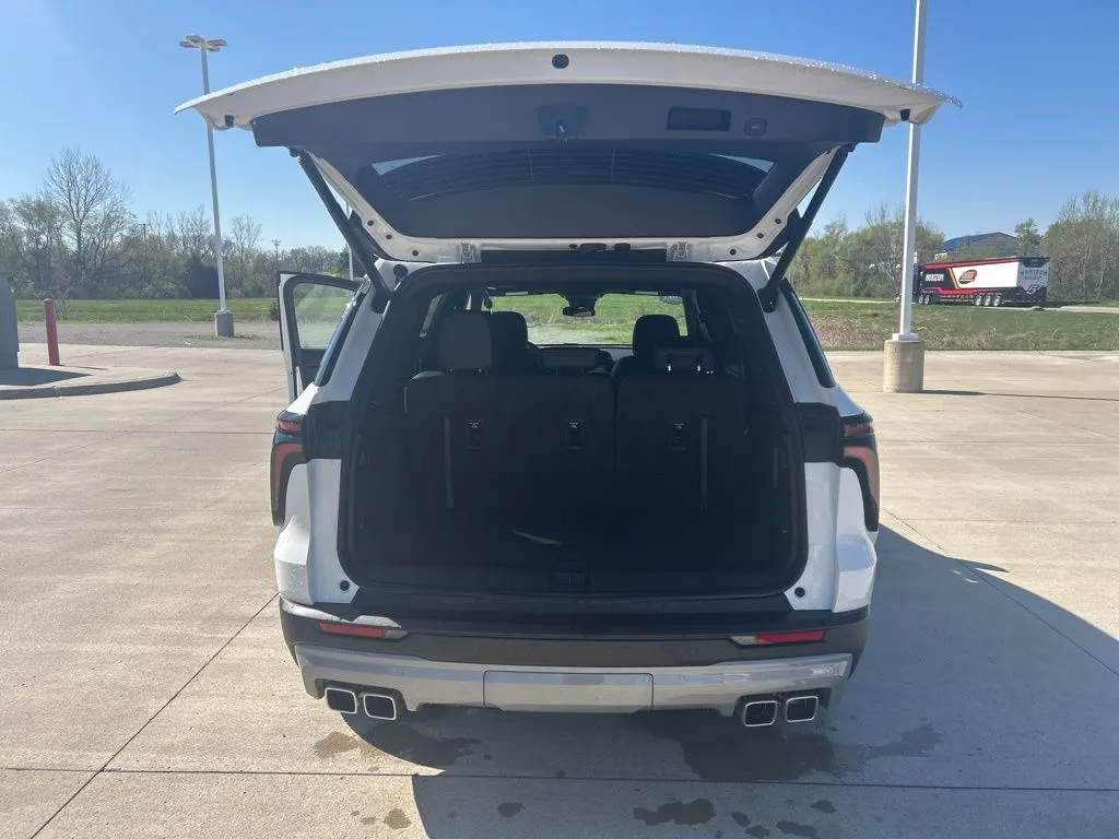 2026 Chevrolet Traverse LT - Photo 23