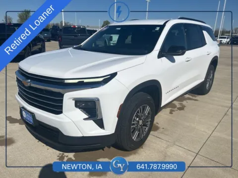 White 2026 Chevrolet Traverse LT for sale in Newton, IA