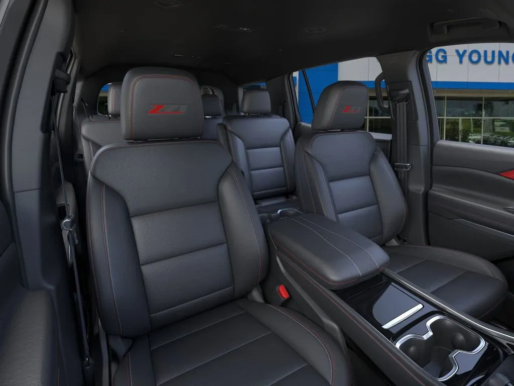 2026 Chevrolet Traverse Z71 photo 4