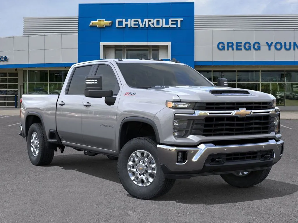 2026 Chevrolet Silverado 2500HD LT photo 3