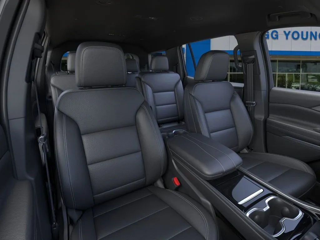 2026 Chevrolet Traverse photo 4