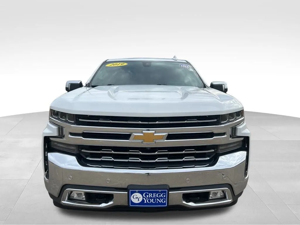 2019 Chevrolet Silverado 1500 LTZ photo 2