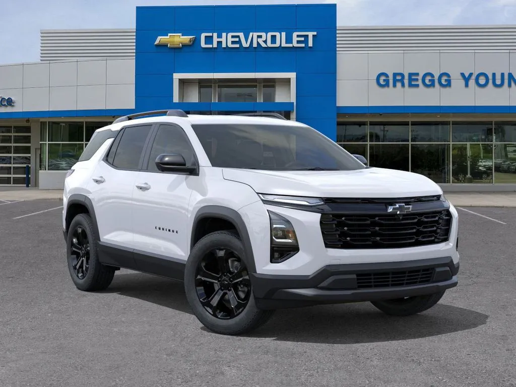 2026 Chevrolet Equinox LT photo 2