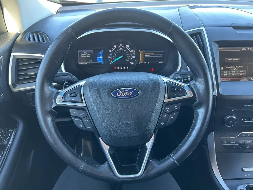 2015 Ford Edge SEL photo 4