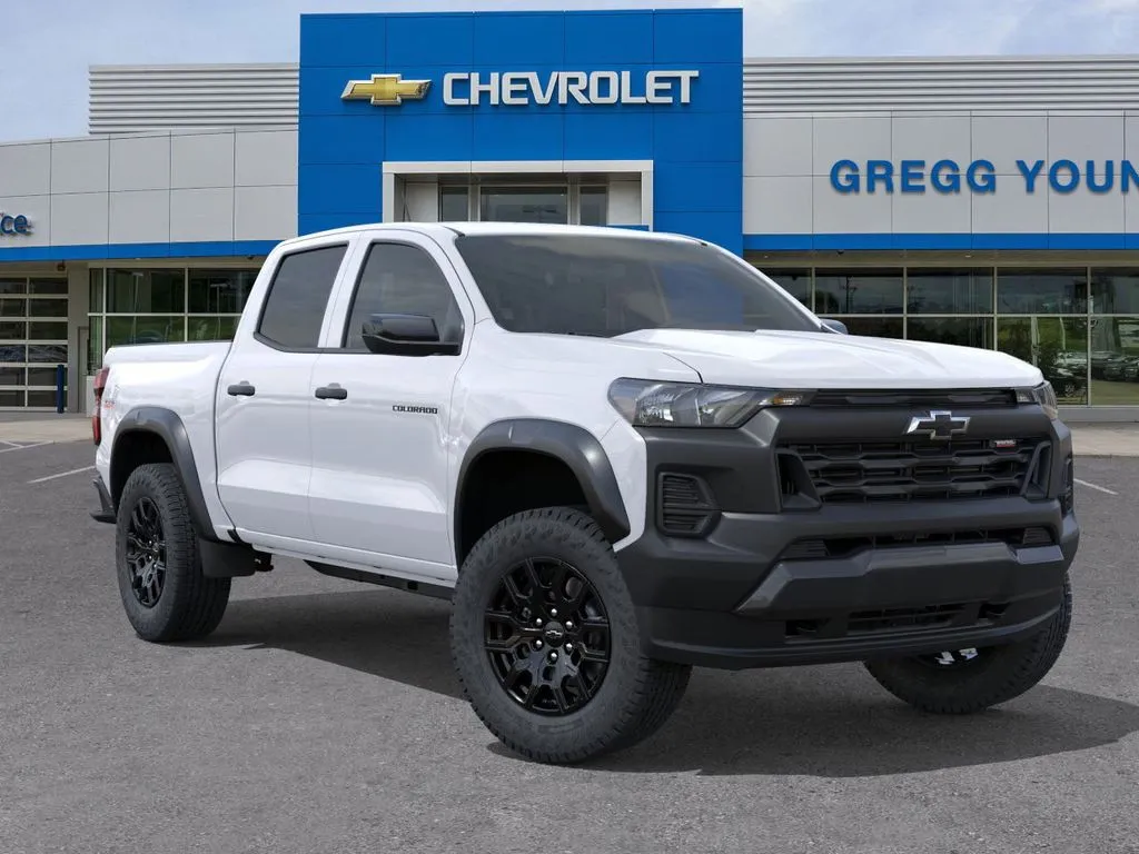 2026 Chevrolet Colorado Trail Boss photo 3