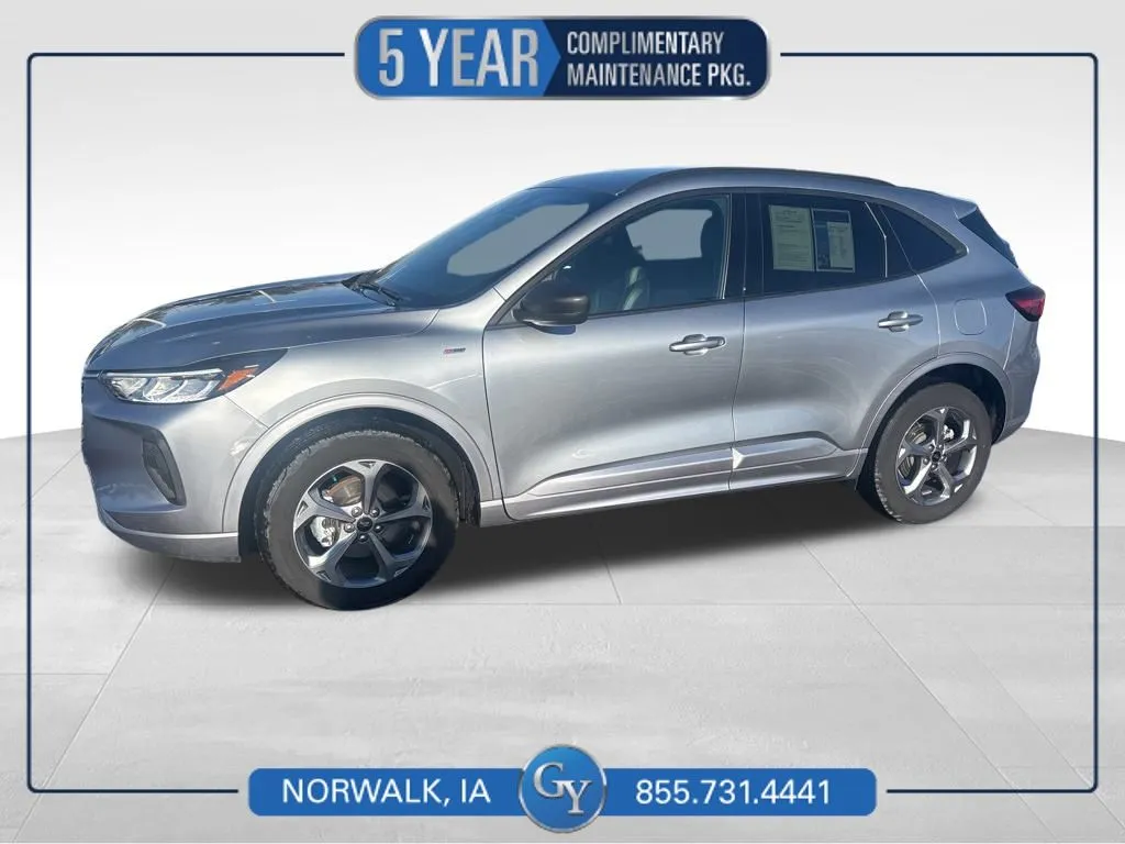 2024 Ford Escape ST-Line's photo