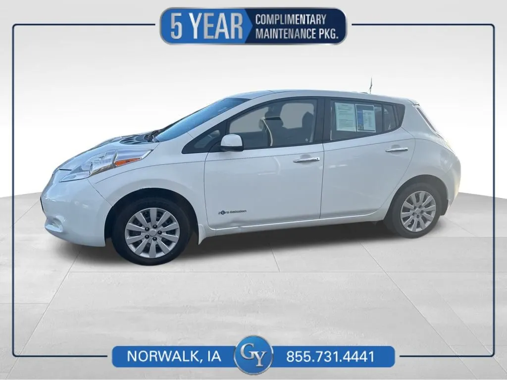 Used 2015 Nissan LEAF S with VIN 1N4AZ0CP8FC311157 for sale in Norwalk, IA
