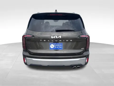 More photos of 2023 Kia Telluride SX-Prestige at Gregg Young Chevrolet of Norwalk, IA