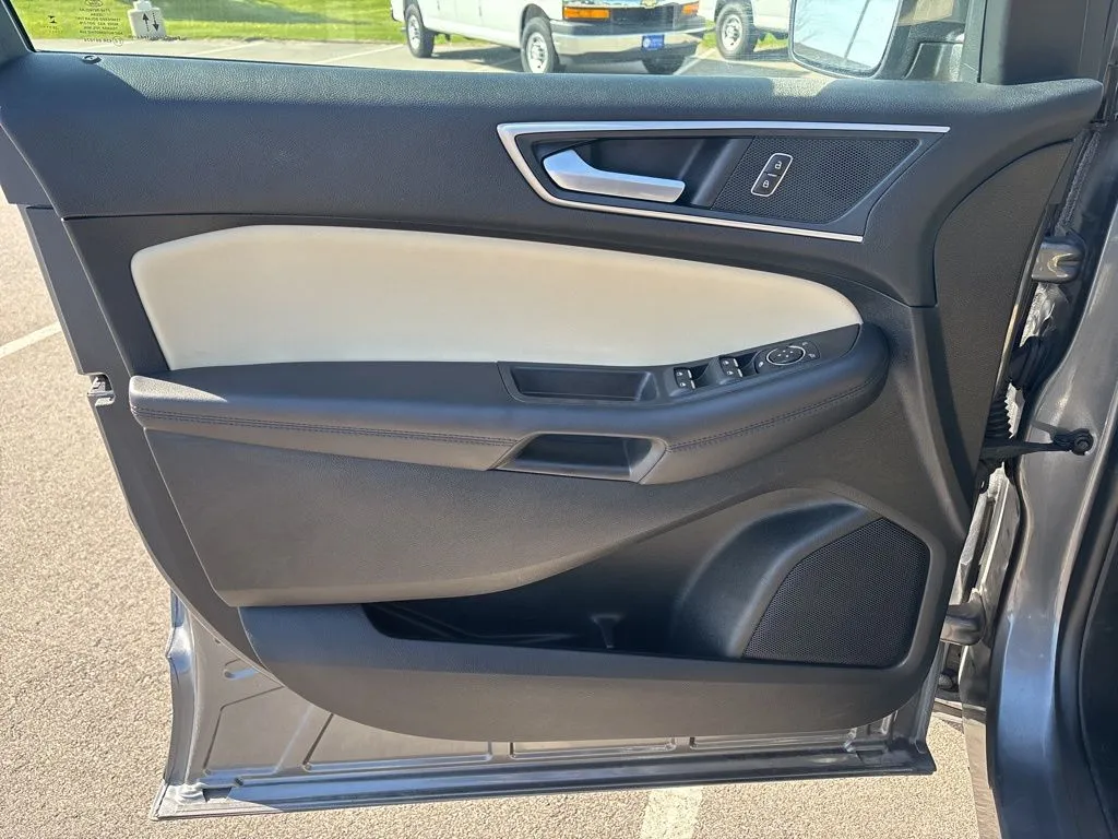 2024 Ford Edge SEL - Photo 15