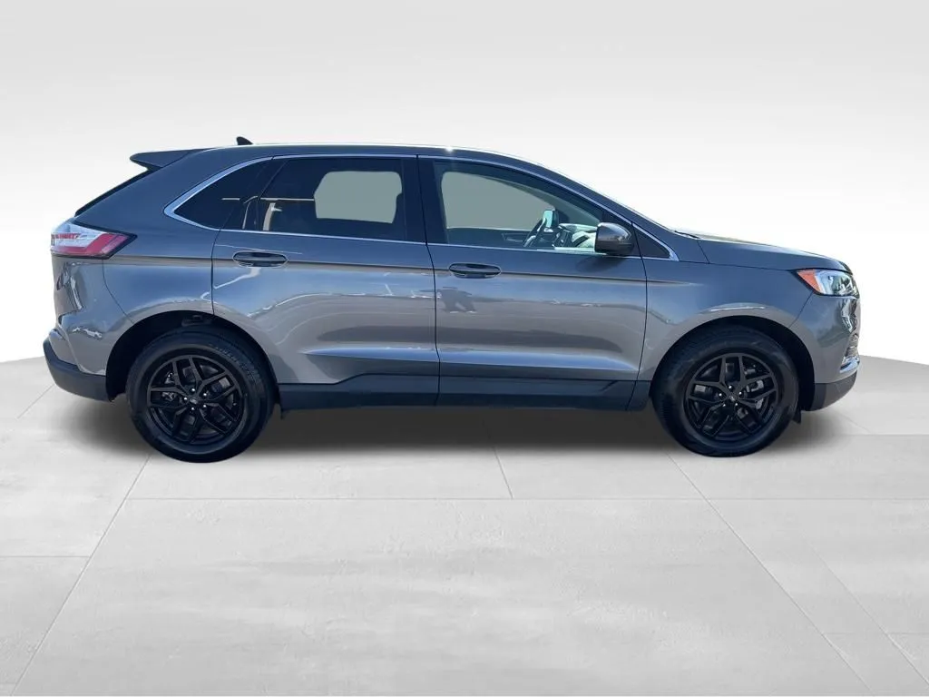 2024 Ford Edge SEL - Photo 8