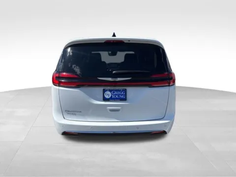 More photos of 2023 Chrysler Pacifica Touring L at Gregg Young Chevrolet of Norwalk, IA