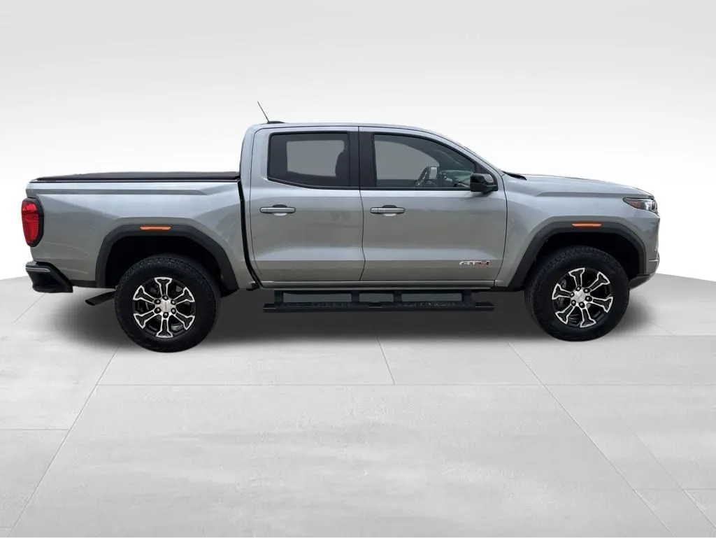 2024 GMC Canyon AT4 - Photo 8
