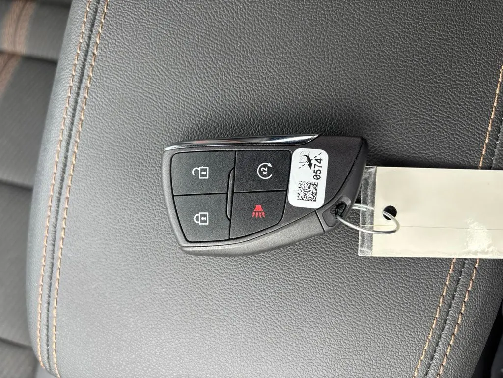 2024 GMC Canyon AT4 - Photo 30
