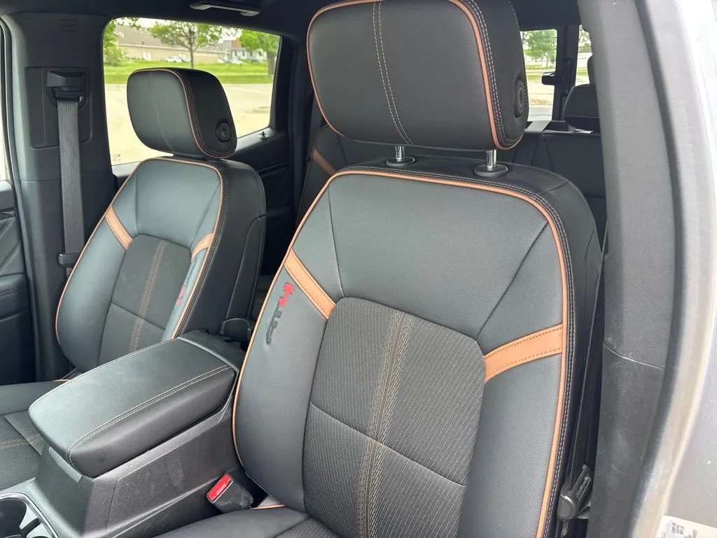 2024 GMC Canyon AT4 - Photo 13