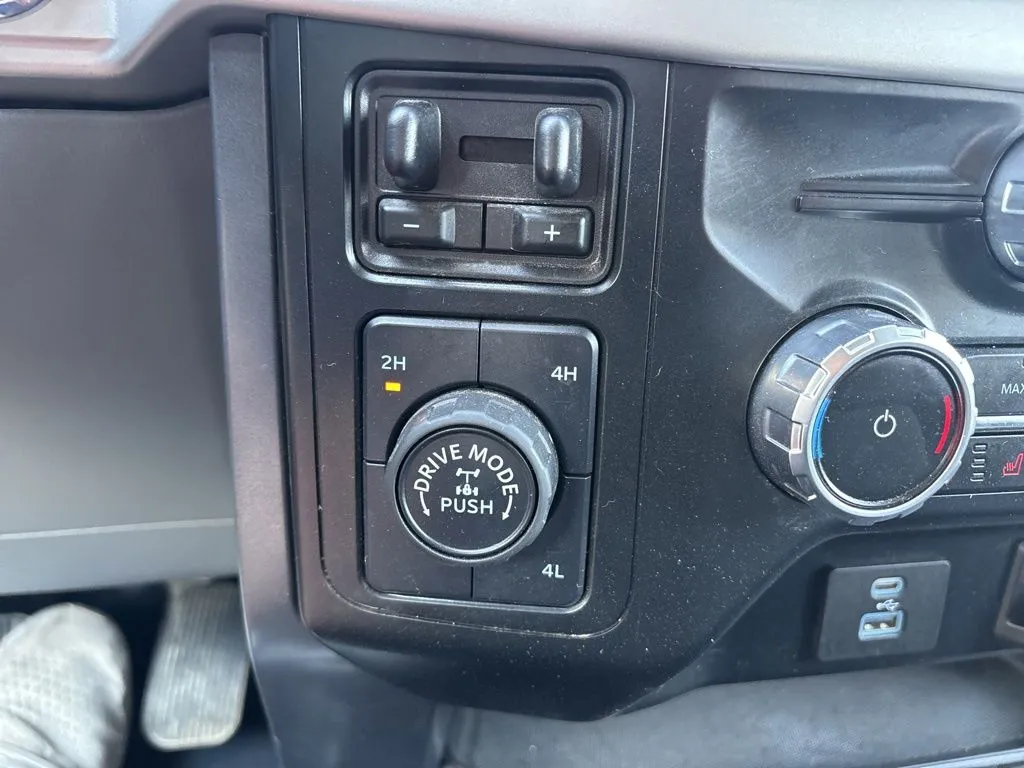 2023 Ford F-150 XLT - Photo 30