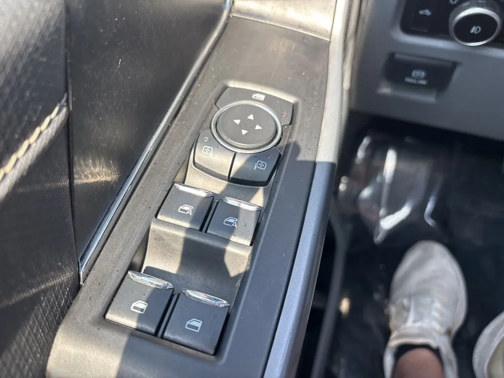 2023 Ford F-150 XLT - Photo 17