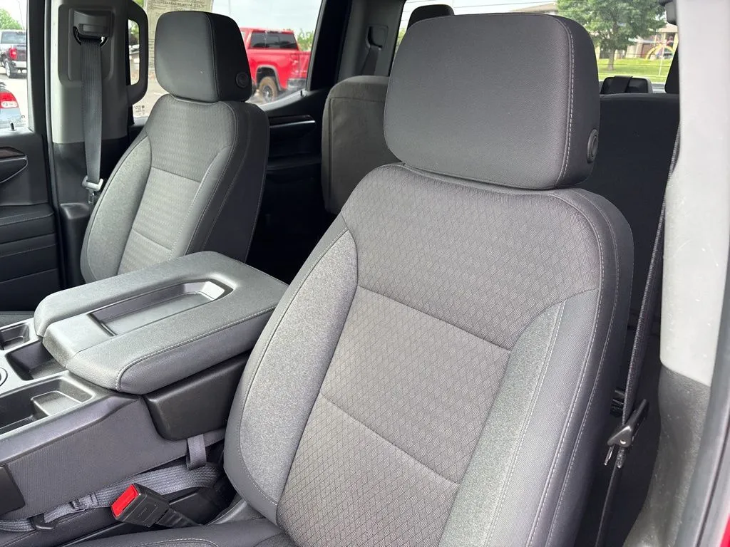 2024 Chevrolet Silverado 1500 LT - Photo 13
