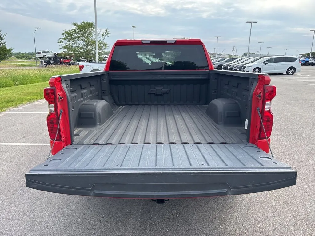2024 Chevrolet Silverado 1500 LT - Photo 12