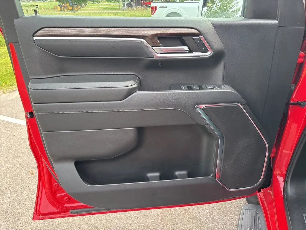 2024 Chevrolet Silverado 1500 LT - Photo 15