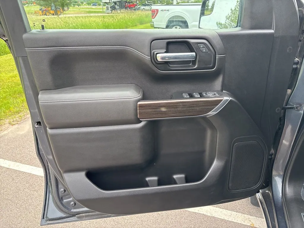 2022 Chevrolet Silverado 1500 LT - Photo 15