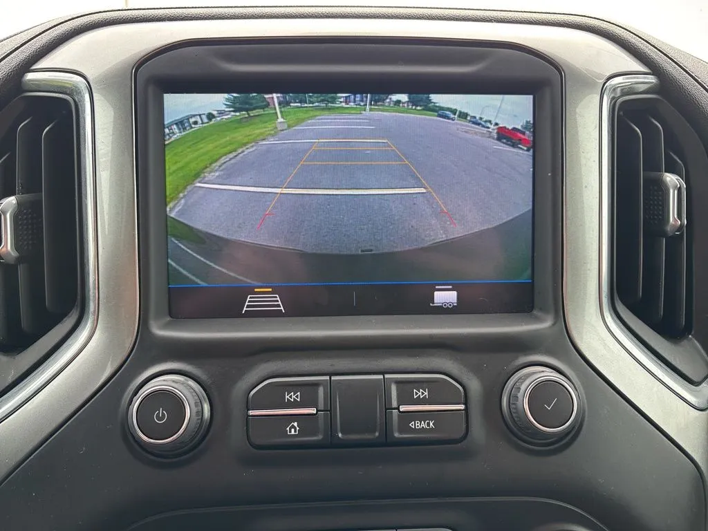 2022 Chevrolet Silverado 1500 LT - Photo 28
