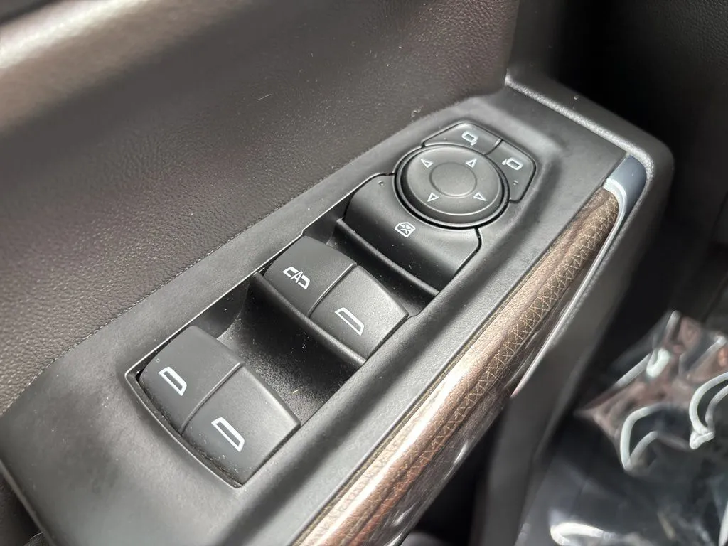 2022 Chevrolet Silverado 1500 LT - Photo 17