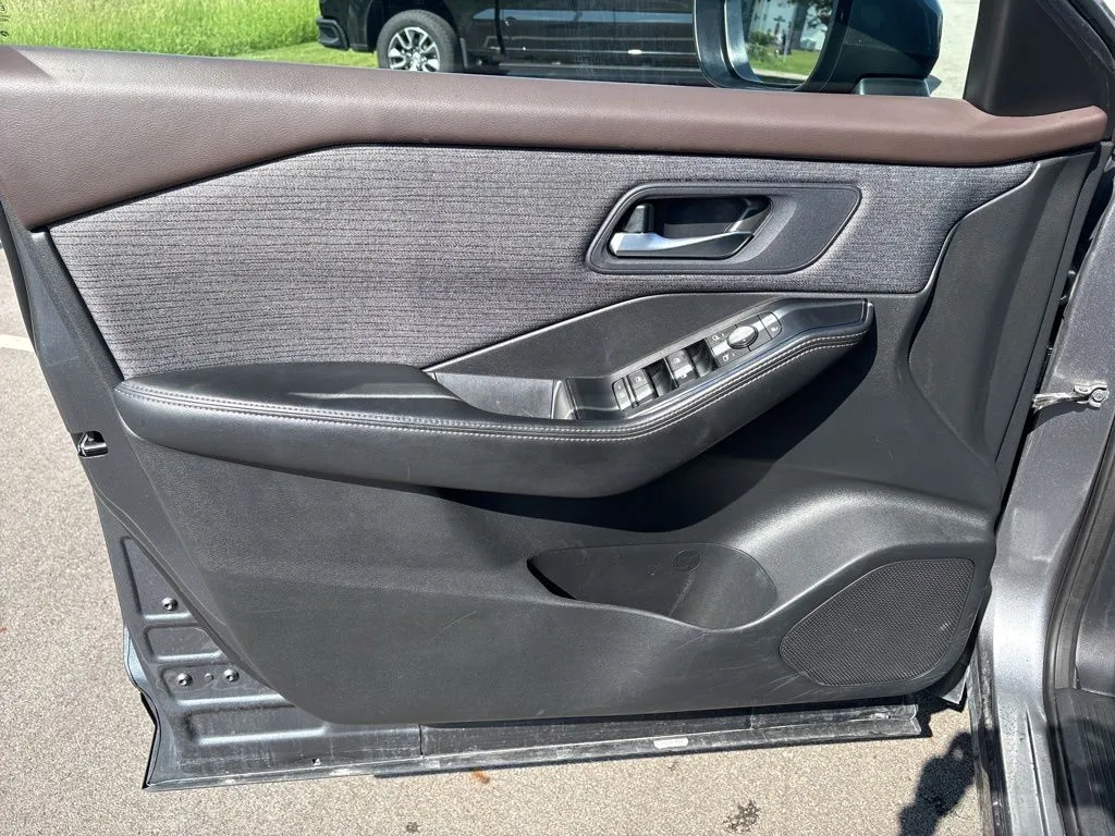 2023 Nissan Rogue SV - Photo 15