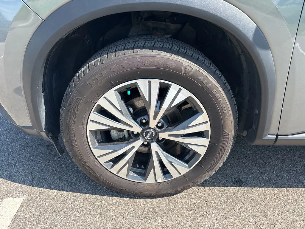 2023 Nissan Rogue SV - Photo 11
