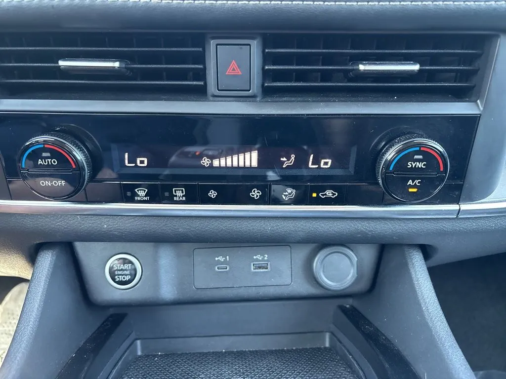 2023 Nissan Rogue SV - Photo 28