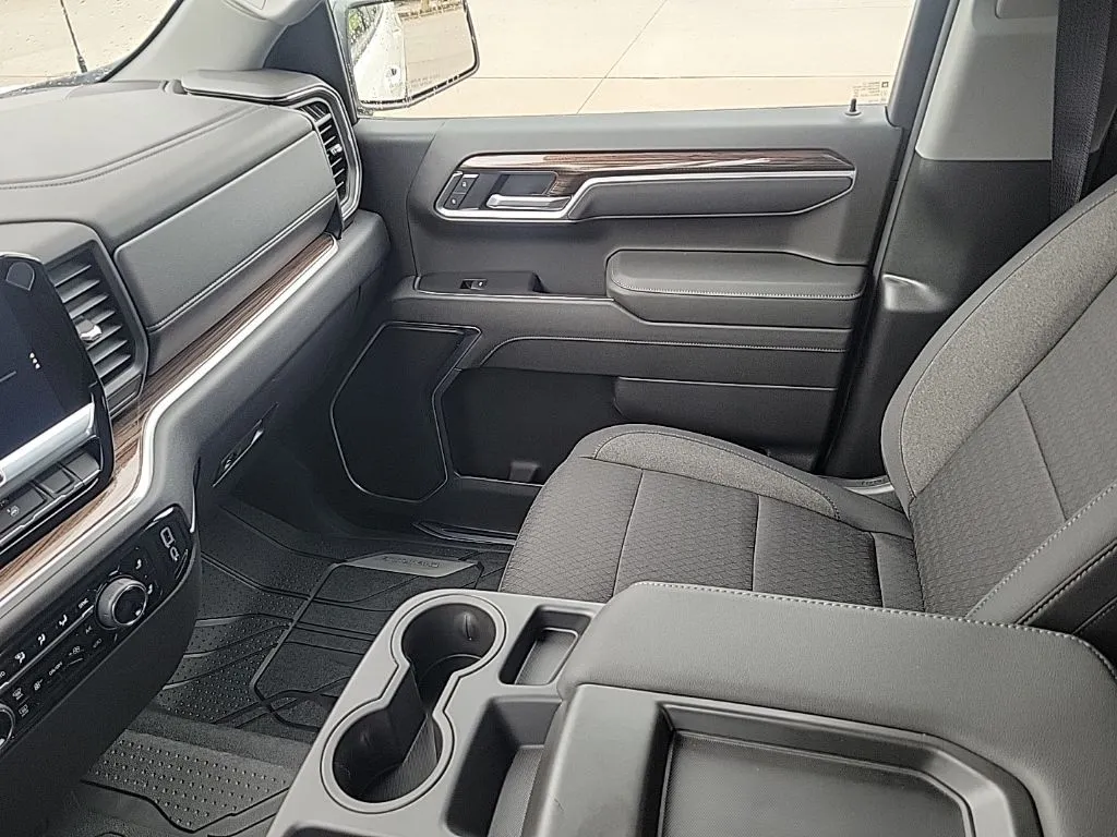 2026 Chevrolet Silverado 1500 RST - Photo 28