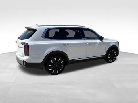 Another view of 2023 Kia Telluride SX X-Line for sale in Norwalk, IA at Gregg Young Chevrolet of Norwalk