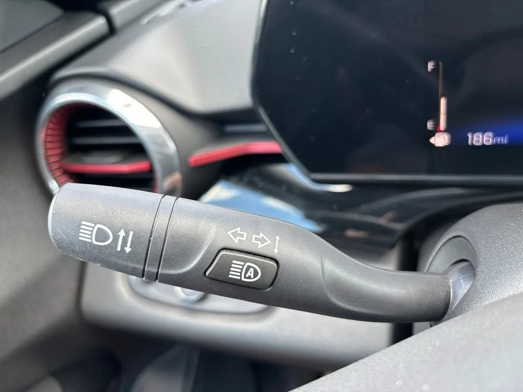 2025 Chevrolet Trax RS - Photo 21